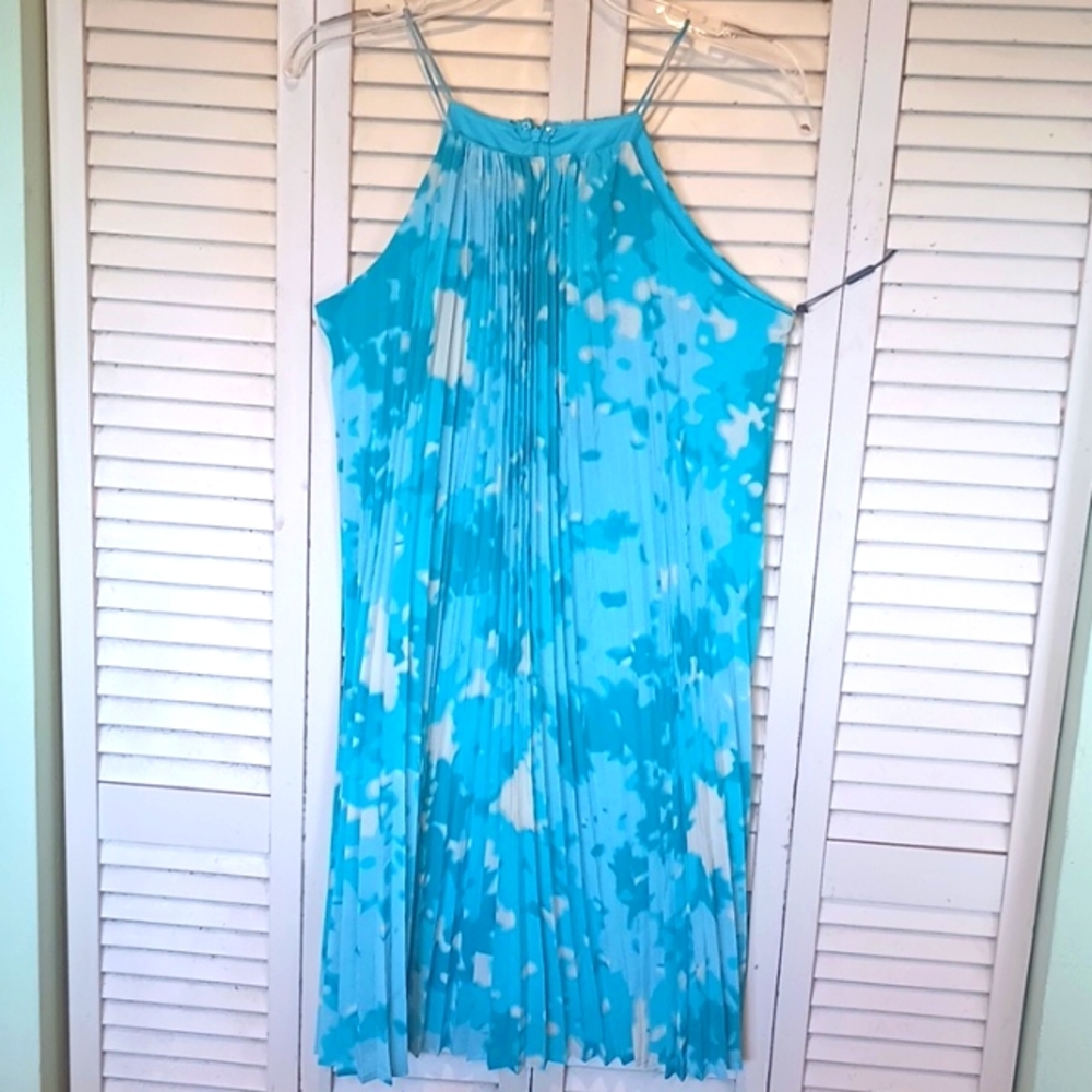 NWT Calvin Klein accordion pleated dress size 8 what is it
